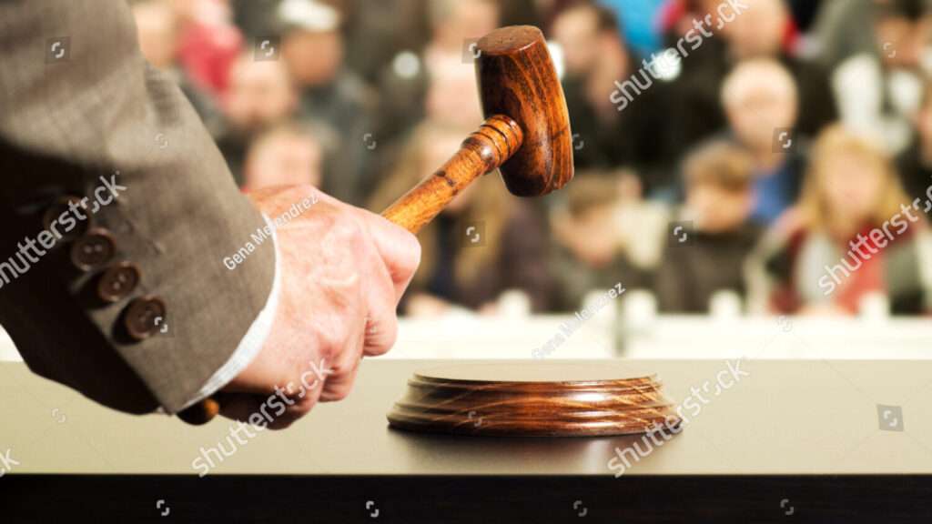 découvrez tout ce qu'il faut savoir sur la vente judiciaire : procédures, opportunités d'achat et conseils pour réussir une enchère en toute sécurité.