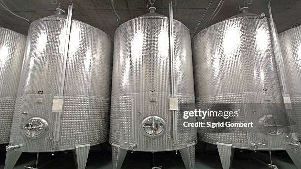 Tva sur les vins : comprendre les règles et taux appliqués